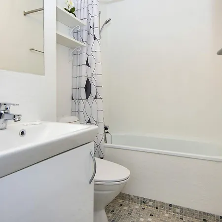 6 Person Appartement *